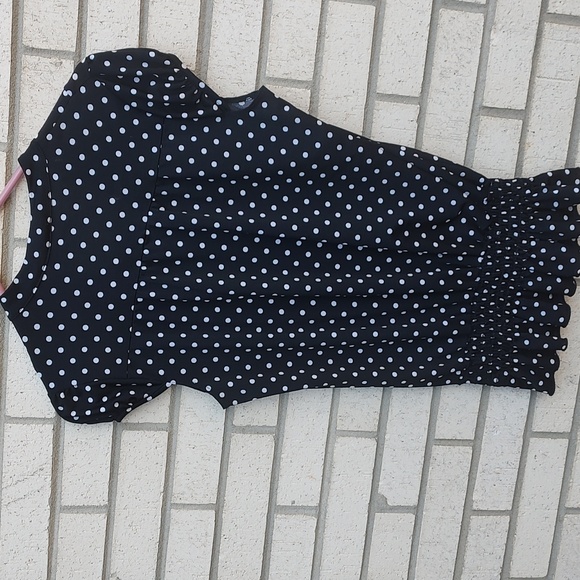 Black/White Polkadot Top - Picture 10 of 10